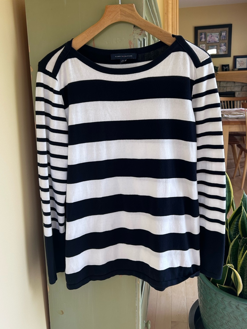Tommy Hilfiger Women’s Boatneck Striped 100% Cotton Sweater Dark Navy/White XL